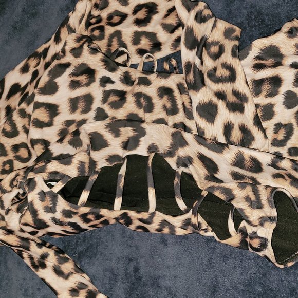 Leopard Swimsuit Size Small One Piece Side detail Cut Out Strappy zip up - Picture 5 of 10